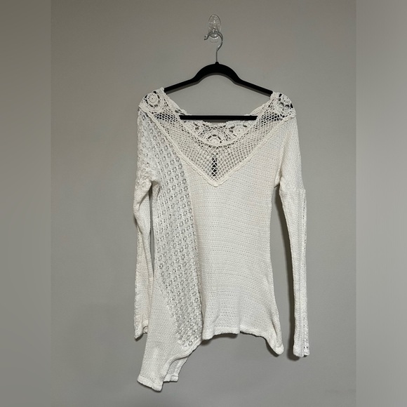 XCVI Ivory Crocheted Asymmetrical Hem Sweater Size Small Boho Chic Cottagecore - Picture 1 of 10